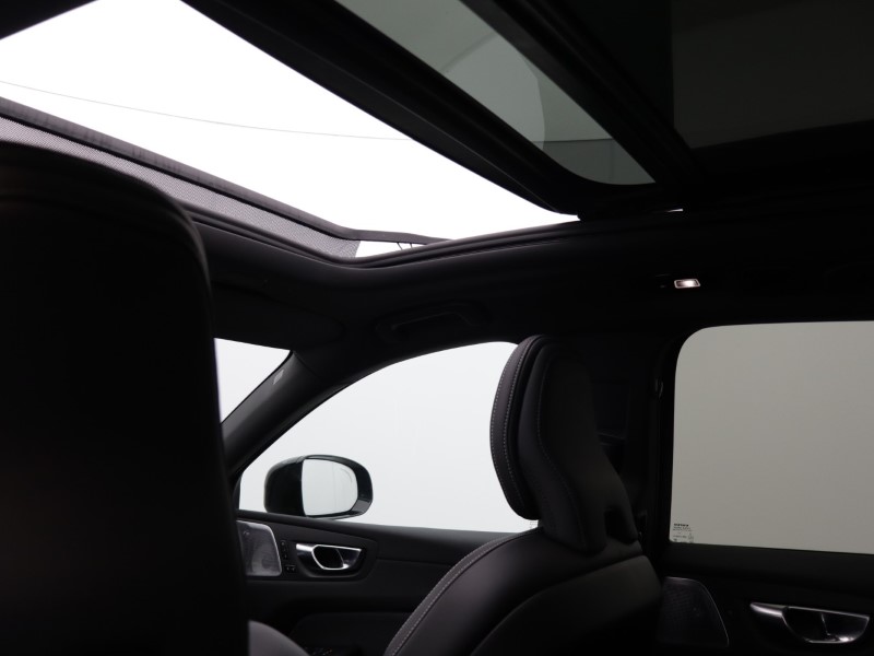 2024 (24) VOLVO XC60 2.0 T8 [455] RC PHEV Ultimate Dark 5dr AWD Gtron 5046641