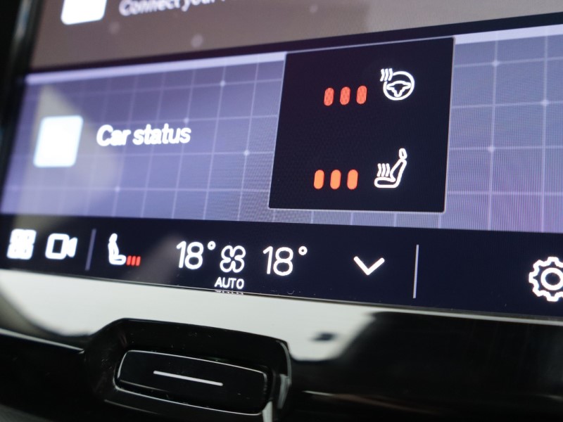 2023 (73) VOLVO XC60 2.0 B5P Plus Dark 5dr AWD Geartronic 5038446