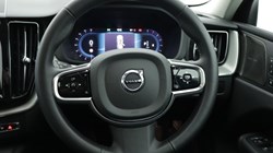 2023 (73) VOLVO XC60 2.0 B5P Plus Dark 5dr AWD Geartronic 5038436