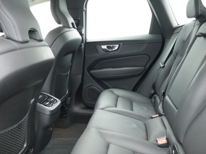 2023 (73) VOLVO XC60 2.0 B5P Plus Dark 5dr AWD Geartronic 5038415