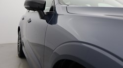 2023 (73) VOLVO XC60 2.0 B5P Plus Dark 5dr AWD Geartronic 5038405