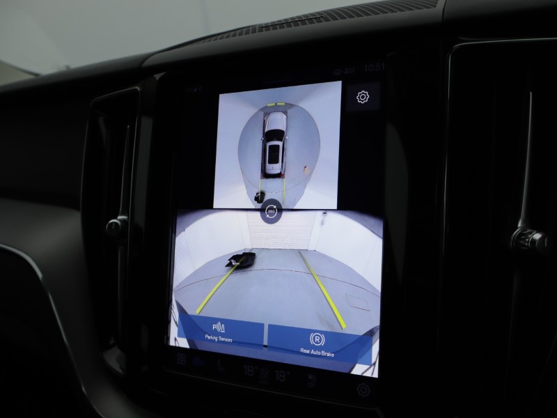 2023 (73) VOLVO XC60 2.0 B5P Plus Dark 5dr AWD Geartronic 5038442