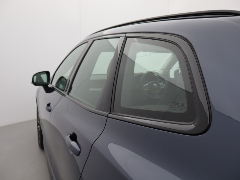 2023 (73) VOLVO XC60 2.0 B5P Plus Dark 5dr AWD Geartronic 5038411