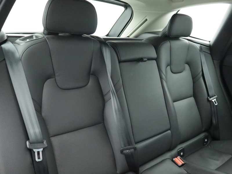 2023 (73) VOLVO XC60 2.0 B5P Plus Dark 5dr AWD Geartronic 5038430