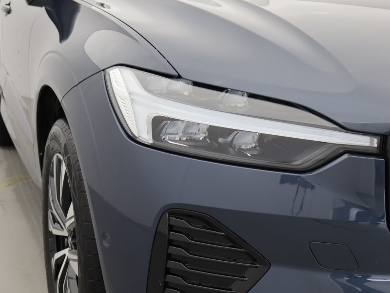 2023 (73) VOLVO XC60 2.0 B5P Plus Dark 5dr AWD Geartronic 5038401