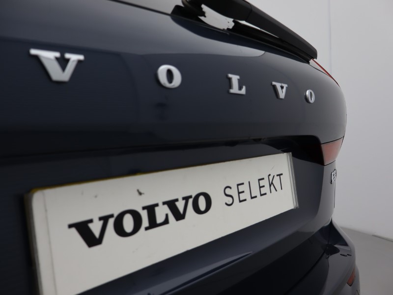 2023 (73) VOLVO XC60 2.0 B5P Plus Dark 5dr AWD Geartronic 5038407