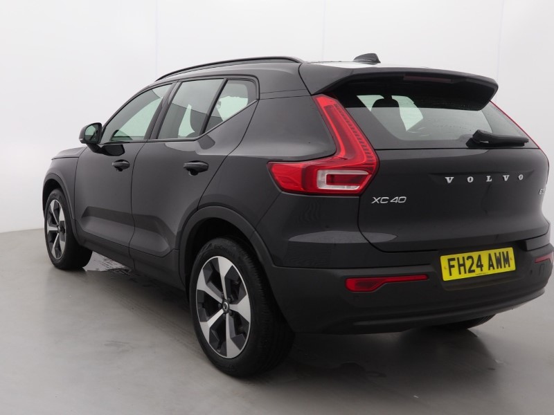 2024 (24) VOLVO XC40 2.0 B3P Plus Dark 5dr Auto 5049904
