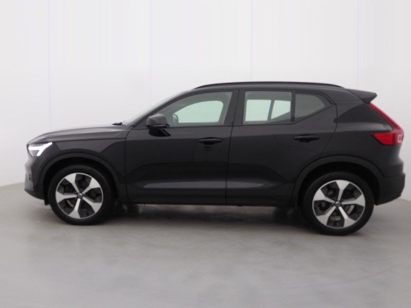 2024 (24) VOLVO XC40 2.0 B3P Plus Dark 5dr Auto 5049902