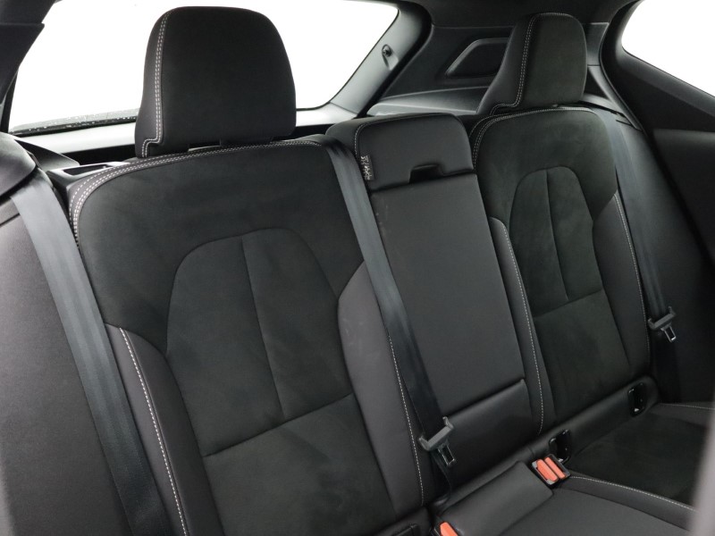 2024 (24) VOLVO XC40 2.0 B3P Plus Dark 5dr Auto 5049937