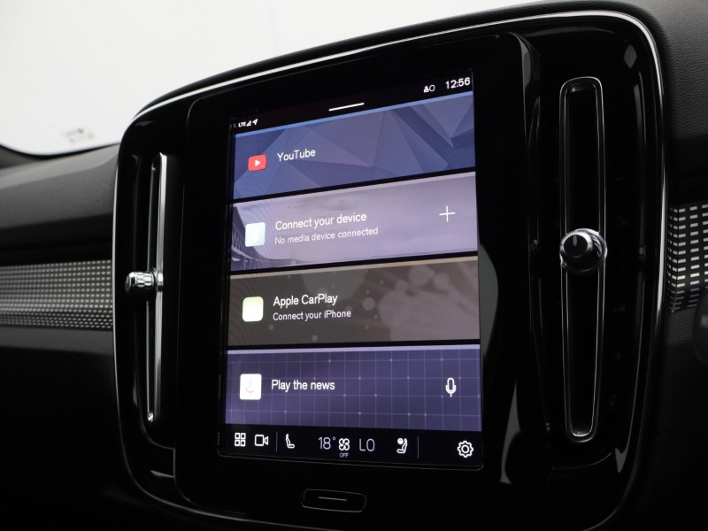 2024 (24) VOLVO XC40 2.0 B3P Plus Dark 5dr Auto 5049944