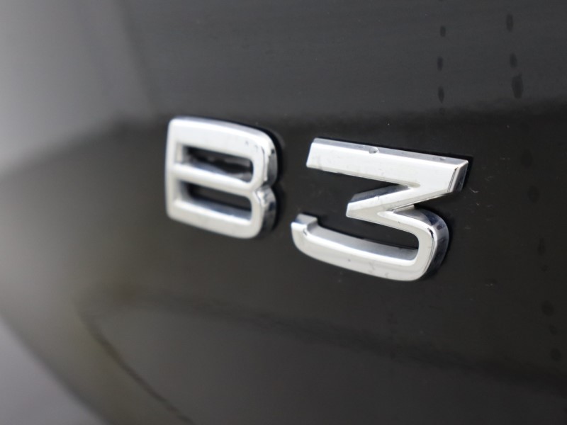 2024 (24) VOLVO XC40 2.0 B3P Plus Dark 5dr Auto 5049913