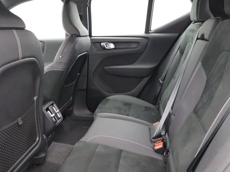 2024 (24) VOLVO XC40 2.0 B3P Plus Dark 5dr Auto 5049920