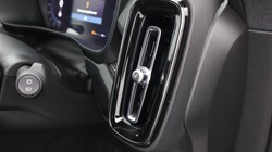 2024 (24) VOLVO XC40 2.0 B3P Plus Dark 5dr Auto 5049926