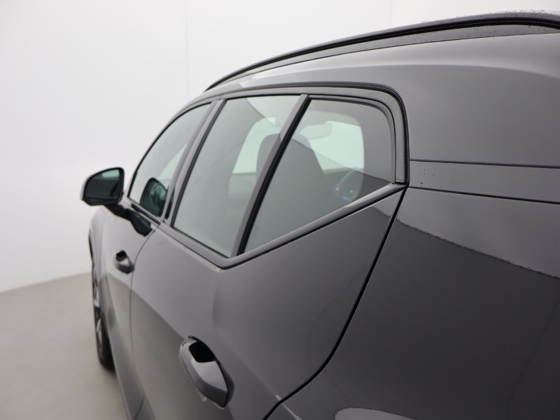 2024 (24) VOLVO XC40 2.0 B3P Plus Dark 5dr Auto 5049916