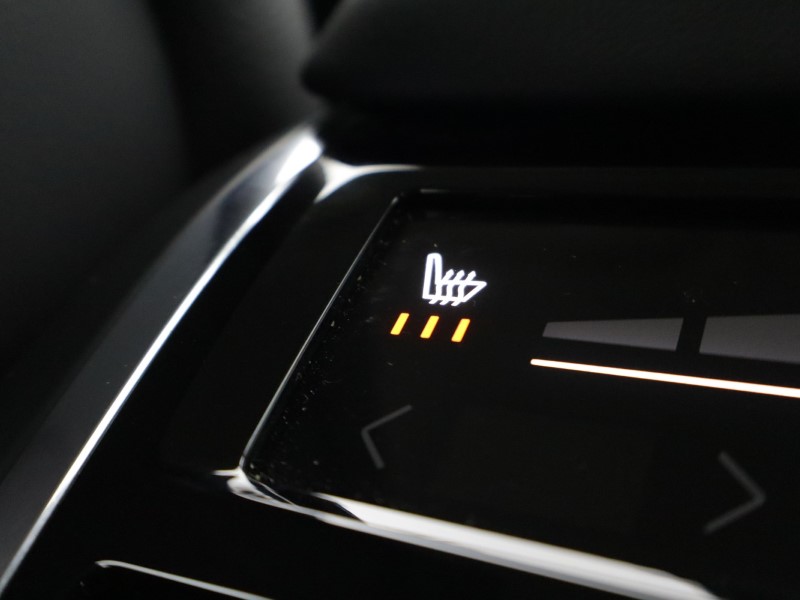 2025 (74) VOLVO XC60 2.0 B5P Plus Dark 5dr AWD Geartronic 5071382