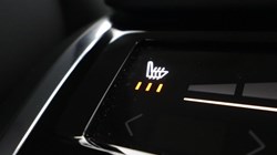 2025 (74) VOLVO XC60 2.0 B5P Plus Dark 5dr AWD Geartronic 5071382