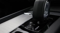 2025 (74) VOLVO XC60 2.0 B5P Plus Dark 5dr AWD Geartronic 5071398