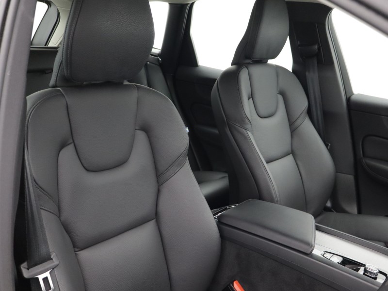 2025 (74) VOLVO XC60 2.0 B5P Plus Dark 5dr AWD Geartronic 5071375