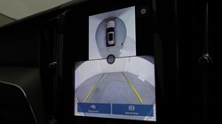 2025 (74) VOLVO XC60 2.0 B5P Plus Dark 5dr AWD Geartronic 5071392