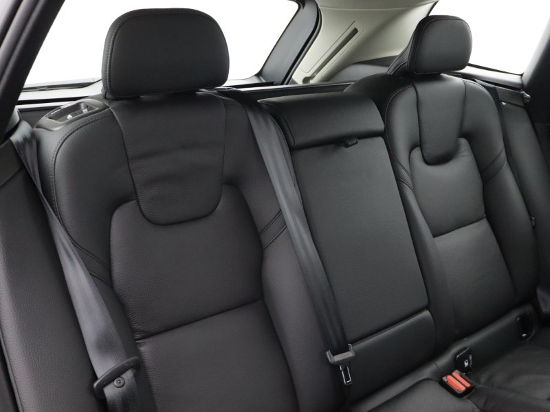 2025 (74) VOLVO XC60 2.0 B5P Plus Dark 5dr AWD Geartronic 5071380