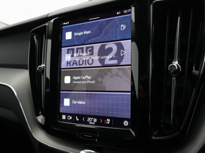 2025 (74) VOLVO XC60 2.0 B5P Plus Dark 5dr AWD Geartronic 5071390