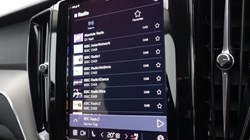 2025 (74) VOLVO XC60 2.0 B5P Plus Dark 5dr AWD Geartronic 5071393