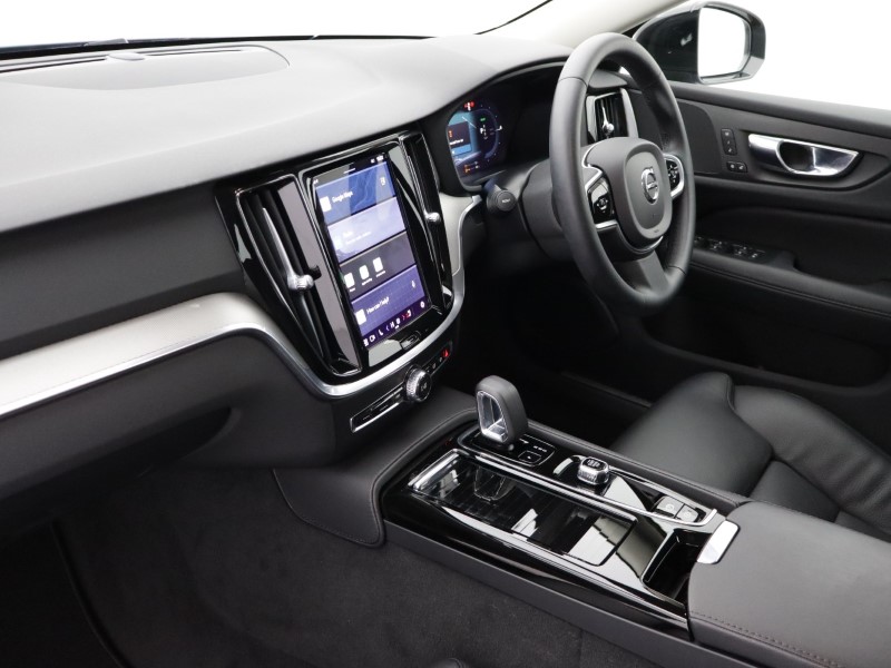 2022 (72) VOLVO V60 2.0 T6 [350] Recharge PHEV Plus Dark 5dr AWD Auto 5062121