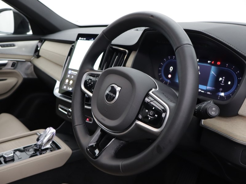 2025 (74) VOLVO XC90 2.0 B5P Ultra Dark 5dr AWD Geartronic 5224912