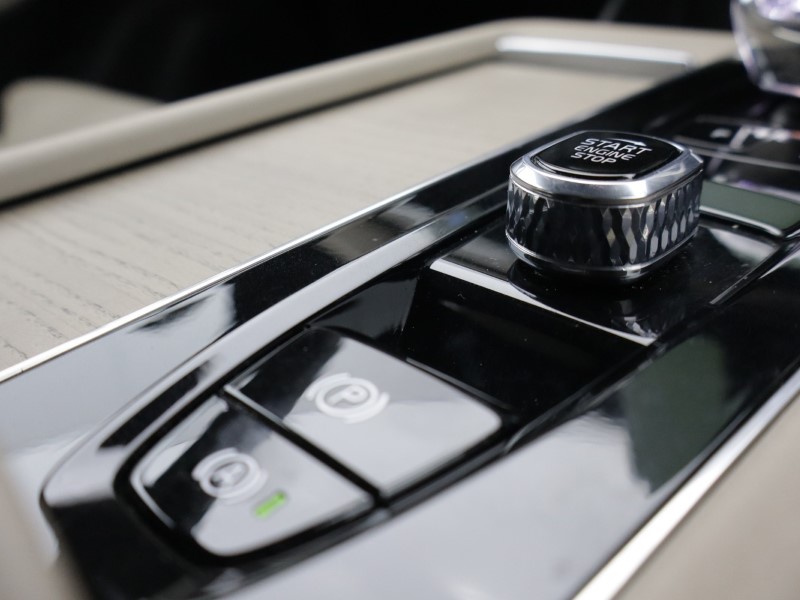 2025 (74) VOLVO XC90 2.0 B5P Ultra Dark 5dr AWD Geartronic 5224943