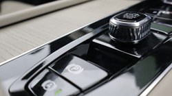 2025 (74) VOLVO XC90 2.0 B5P Ultra Dark 5dr AWD Geartronic 5224943