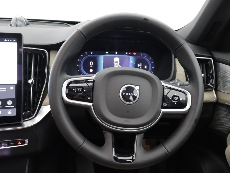 2025 (74) VOLVO XC90 2.0 B5P Ultra Dark 5dr AWD Geartronic 5224931