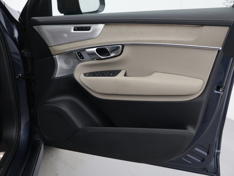 2025 (74) VOLVO XC90 2.0 B5P Ultra Dark 5dr AWD Geartronic 5224906