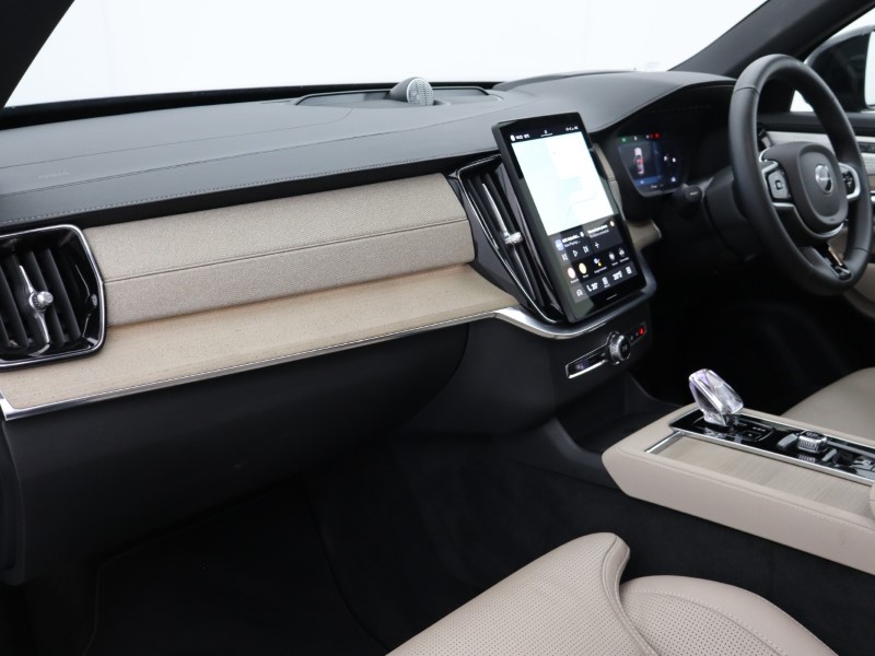 2025 (74) VOLVO XC90 2.0 B5P Ultra Dark 5dr AWD Geartronic 5224919