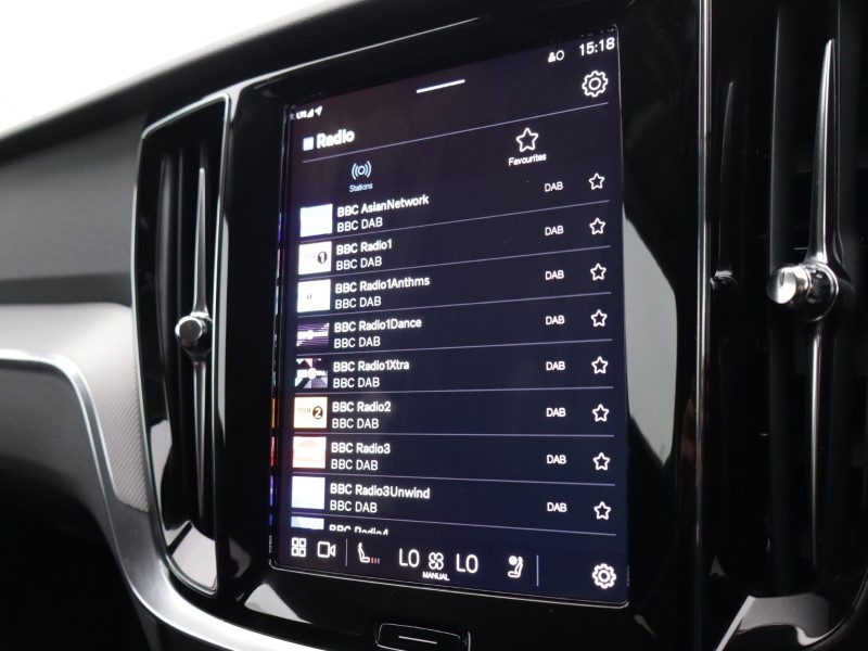 2025 (25) VOLVO V60 2.0 T6 [350] PHEV Plus Dark 5dr AWD Auto 5105179