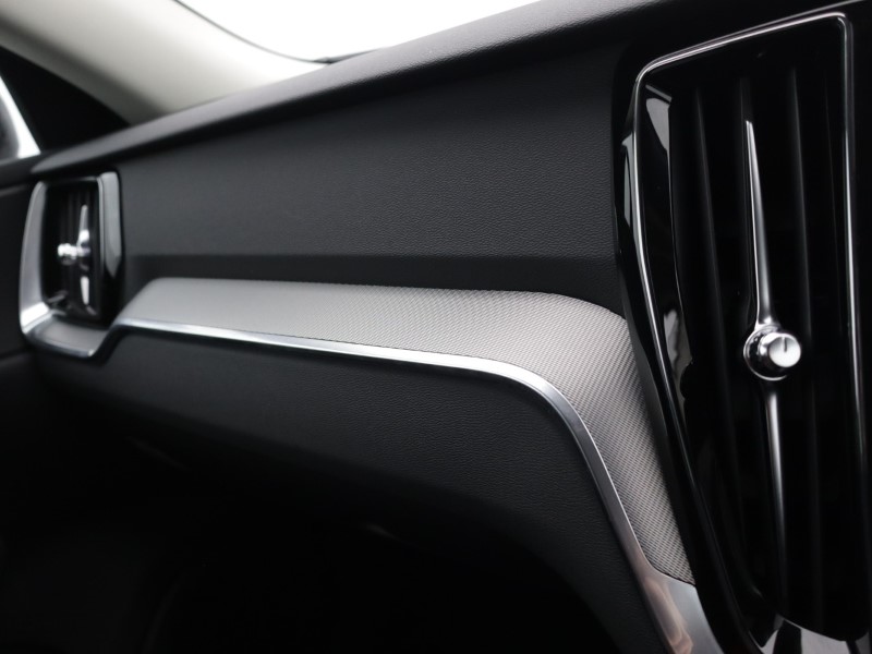 2025 (25) VOLVO V60 2.0 T6 [350] PHEV Plus Dark 5dr AWD Auto 5105184