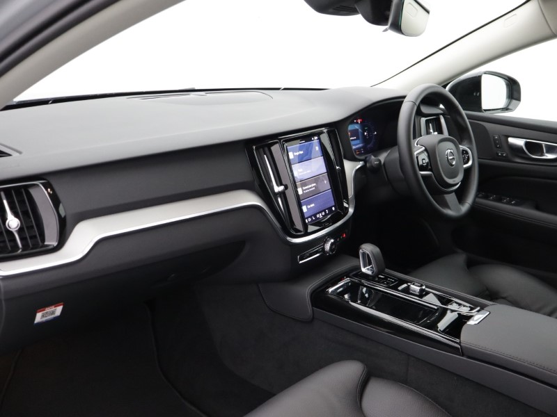 2025 (25) VOLVO V60 2.0 T6 [350] PHEV Plus Dark 5dr AWD Auto 5105164