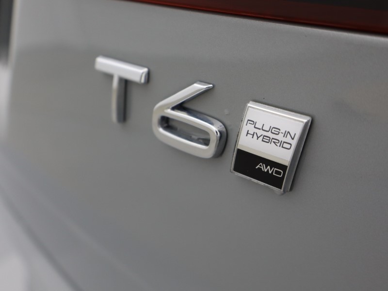 2025 (25) VOLVO V60 2.0 T6 [350] PHEV Plus Dark 5dr AWD Auto 5105145