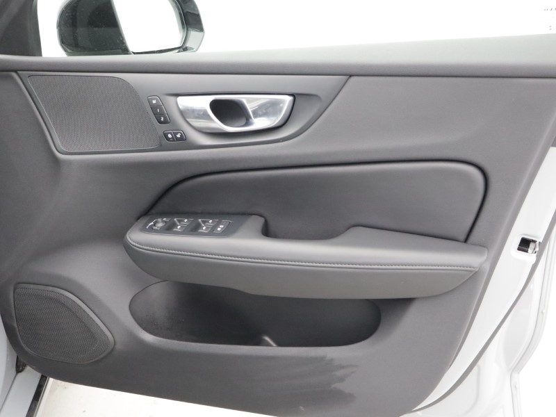 2025 (25) VOLVO V60 2.0 T6 [350] PHEV Plus Dark 5dr AWD Auto 5105153