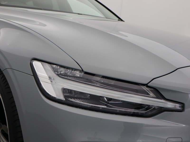 2025 (25) VOLVO V60 2.0 T6 [350] PHEV Plus Dark 5dr AWD Auto 5105138