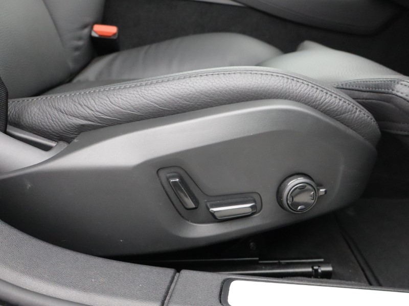 2025 (25) VOLVO V60 2.0 T6 [350] PHEV Plus Dark 5dr AWD Auto 5105159