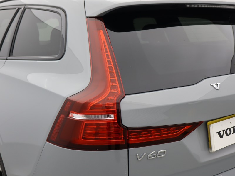 2025 (25) VOLVO V60 2.0 T6 [350] PHEV Plus Dark 5dr AWD Auto 5105143