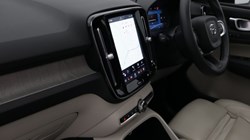 2022 (72) VOLVO XC40 2.0 B4P Ultimate Dark 5dr Auto 5185913