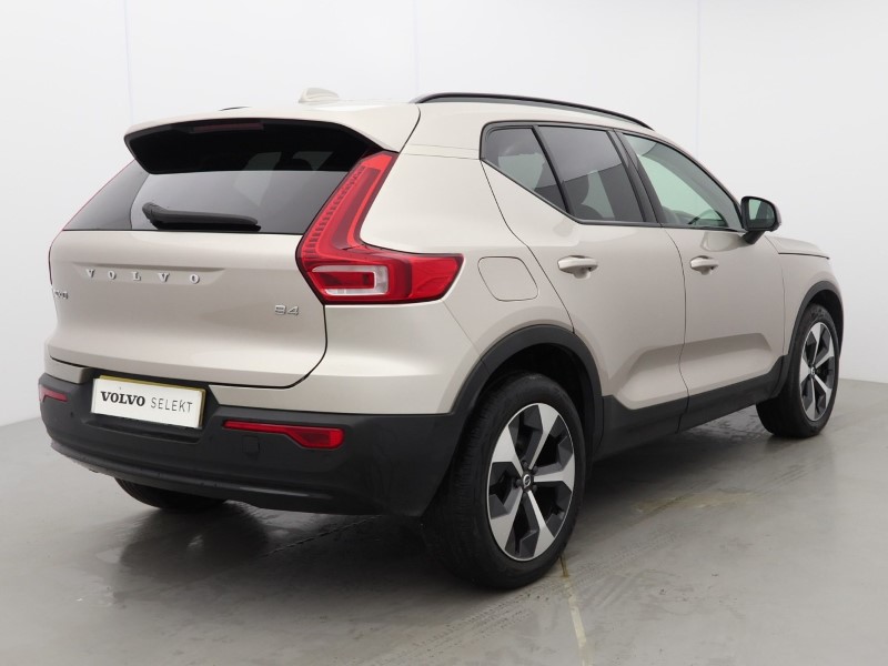 2022 (72) VOLVO XC40 2.0 B4P Ultimate Dark 5dr Auto 5185883