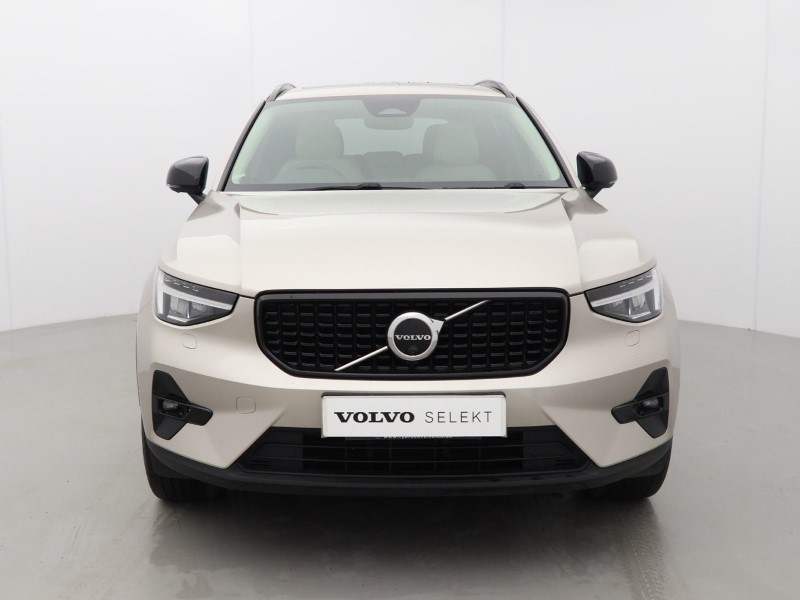 2022 (72) VOLVO XC40 2.0 B4P Ultimate Dark 5dr Auto 5185877