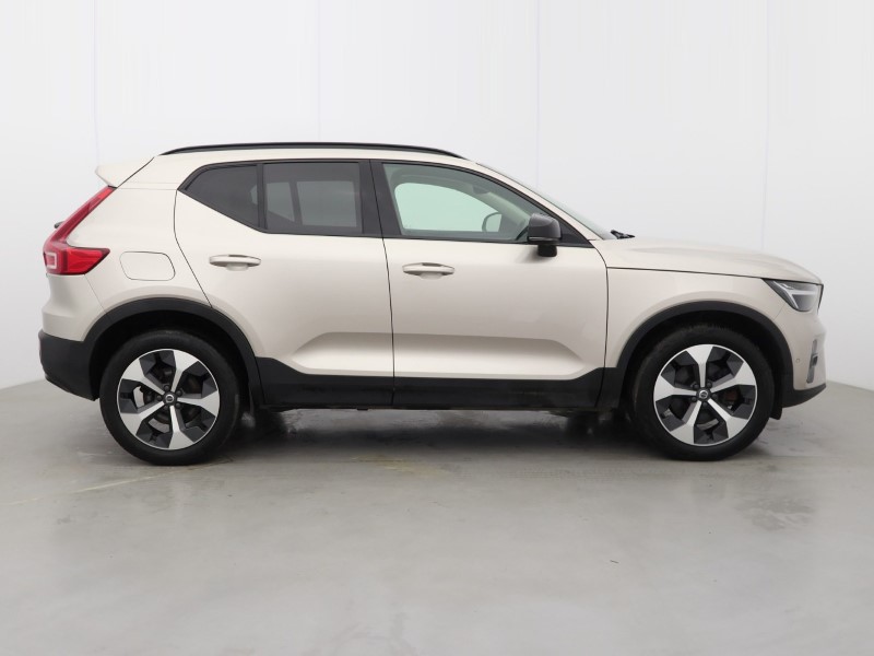 2022 (72) VOLVO XC40 2.0 B4P Ultimate Dark 5dr Auto 5185881