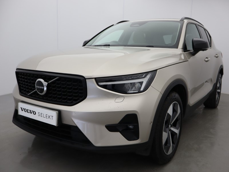 2022 (72) VOLVO XC40 2.0 B4P Ultimate Dark 5dr Auto 5185886