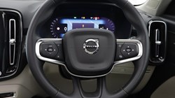 2022 (72) VOLVO XC40 2.0 B4P Ultimate Dark 5dr Auto 5185922