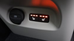 2022 (72) VOLVO XC40 2.0 B4P Ultimate Dark 5dr Auto 5185920