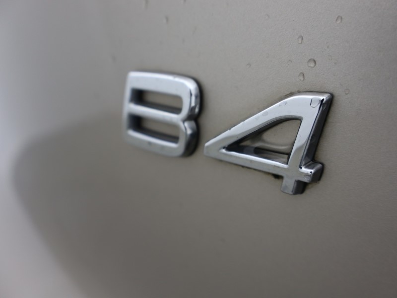 2022 (72) VOLVO XC40 2.0 B4P Ultimate Dark 5dr Auto 5185893