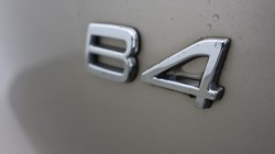 2022 (72) VOLVO XC40 2.0 B4P Ultimate Dark 5dr Auto 5185893